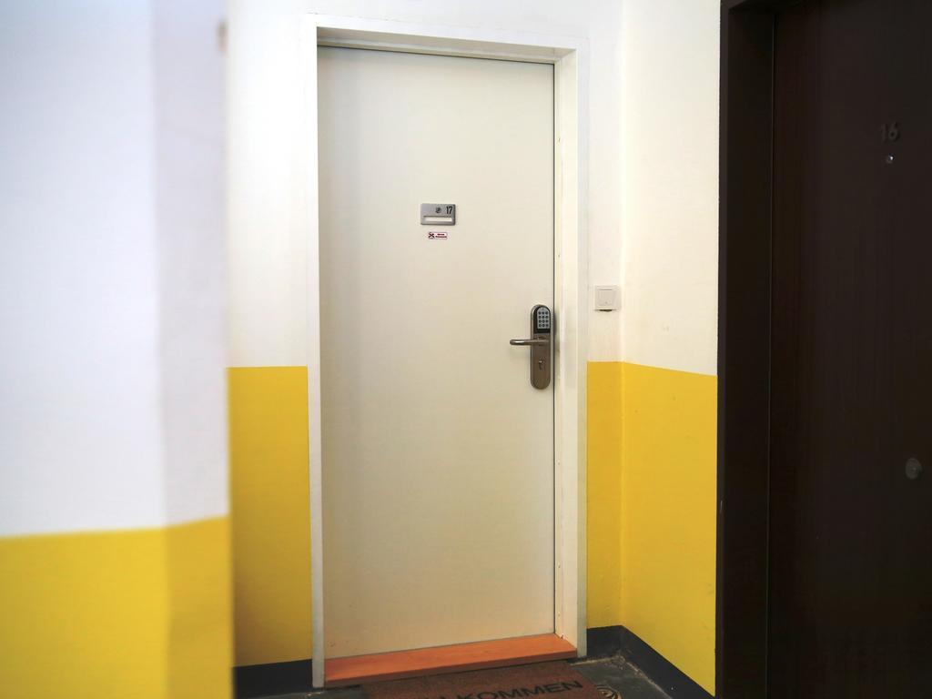Flatprovider Comfort Eduard Apartment - Contactless Check In Wien Rom bilde