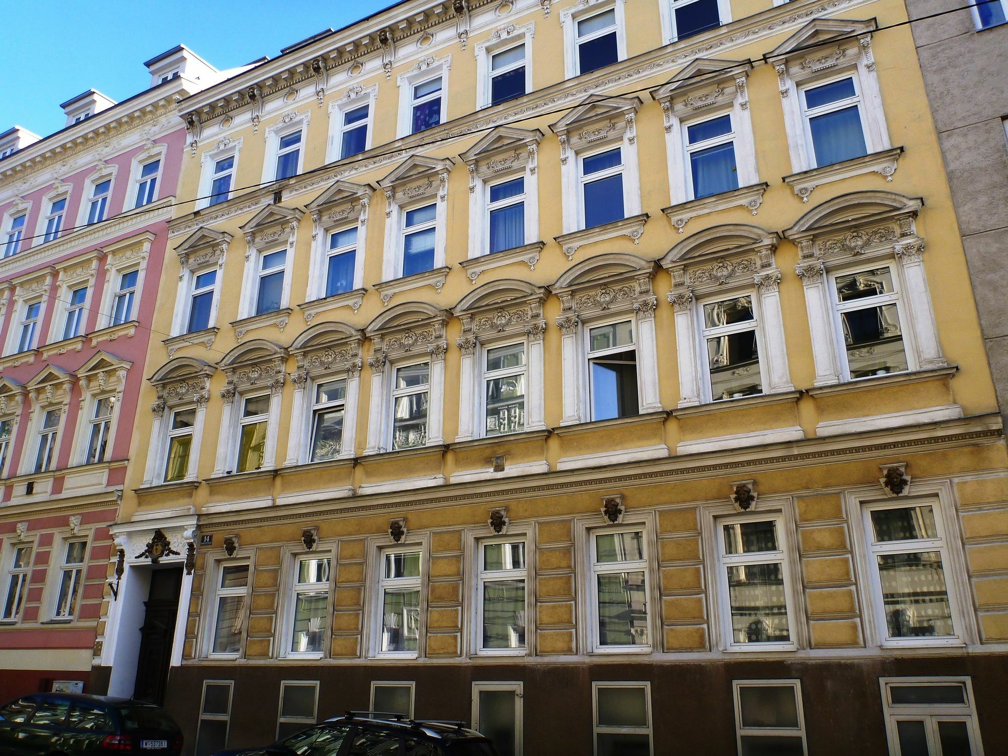 Flatprovider Comfort Eduard Apartment - Contactless Check In Wien Eksteriør bilde